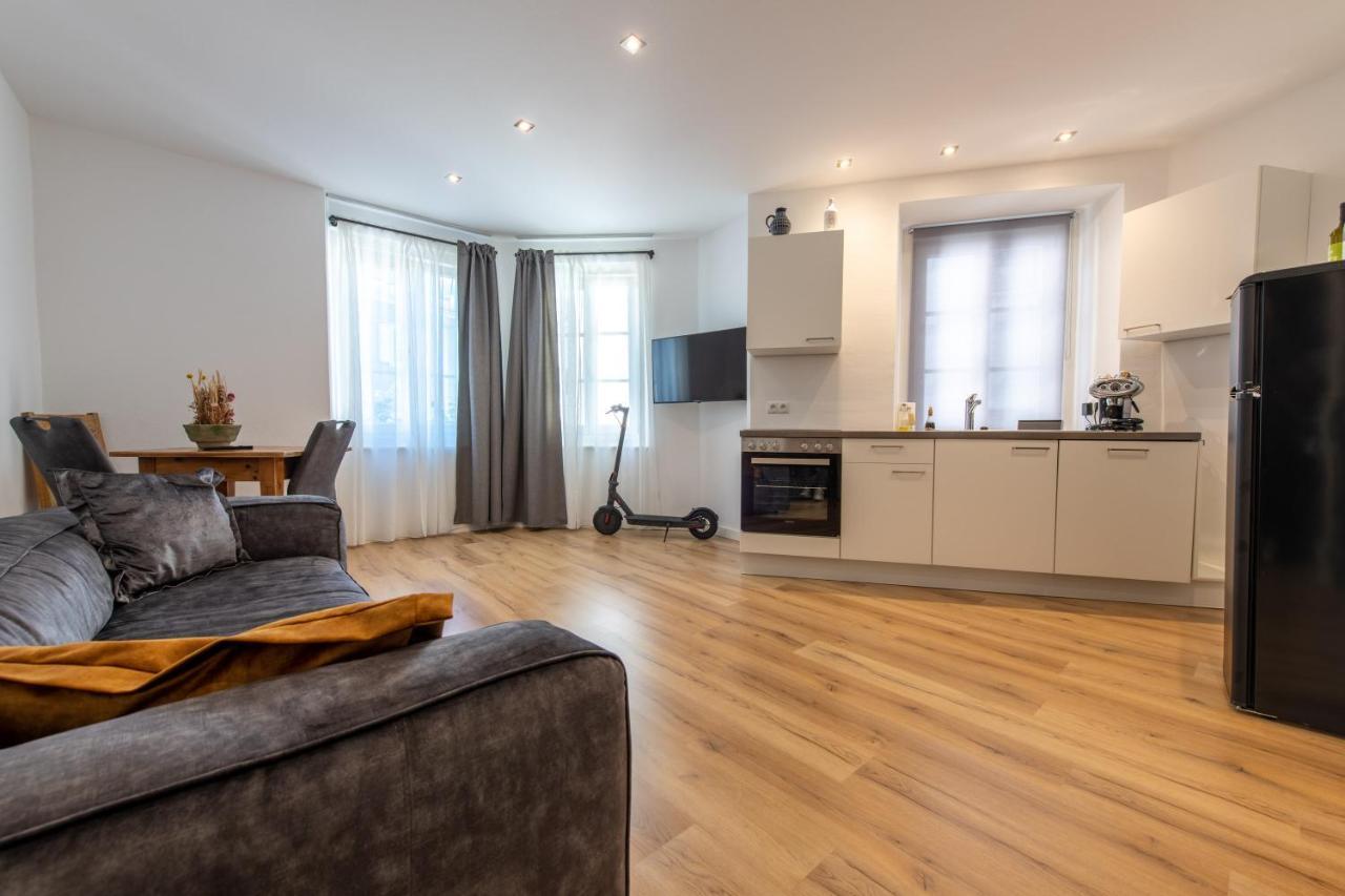 Heimat Living Like A Local Apartment Silandro Exterior foto